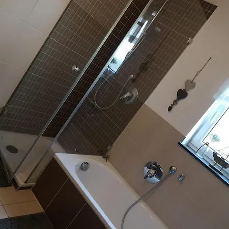 Landlebenleuter * Boms